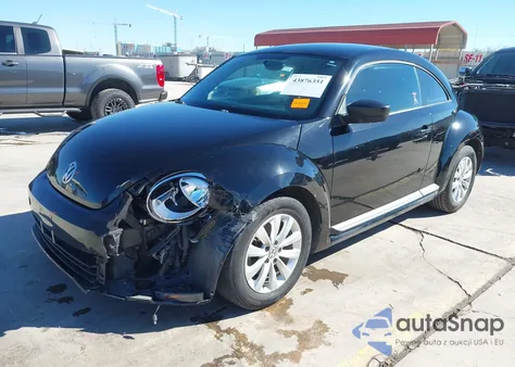2014 Volkswagen Beetle 1.8T Entry z USA, uszkodzony, nr VIN 3VWF17AT0EM640980